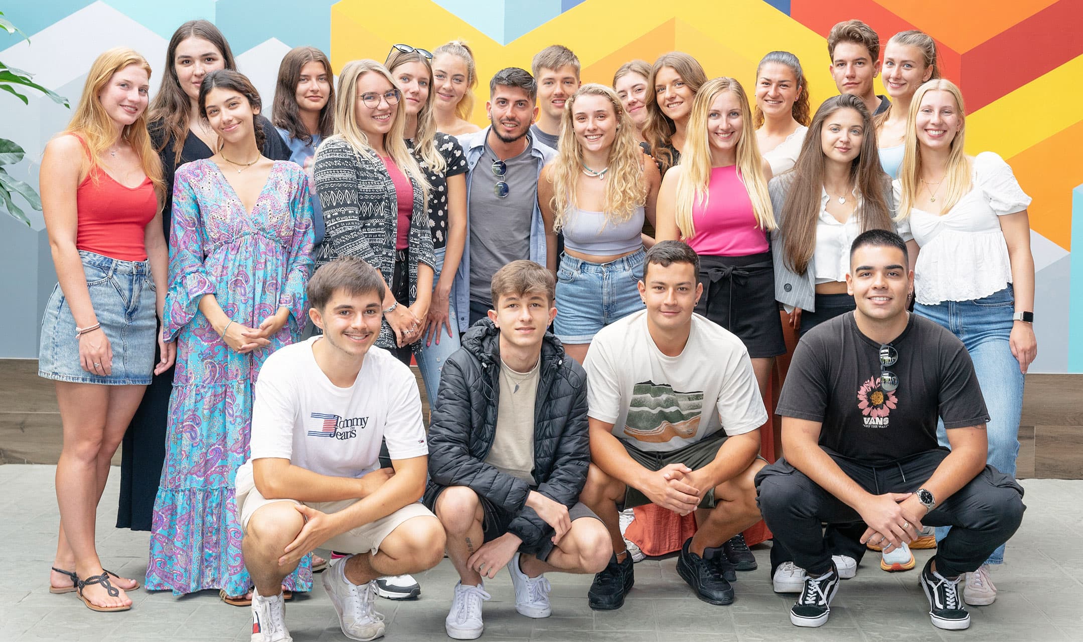 ESCUELA SUPERIOR DE TURISMO IRIARTE